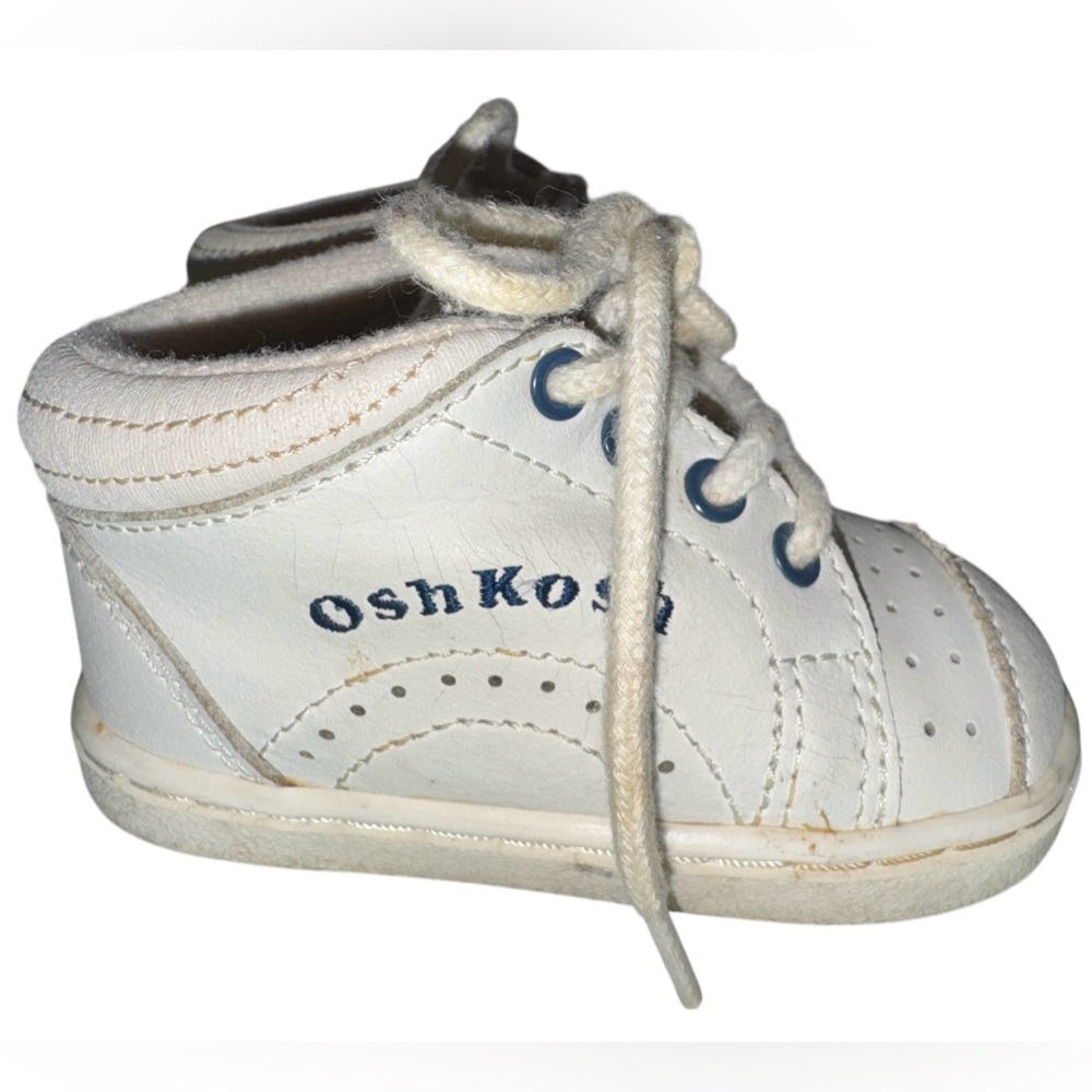 OshKosh B'gosh White Baby Walker Shoes size 4 vintage 2000